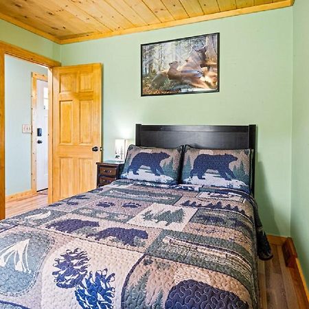 Brand New Tiny Cabin! A Bearly Adventure Sevierville Exterior foto