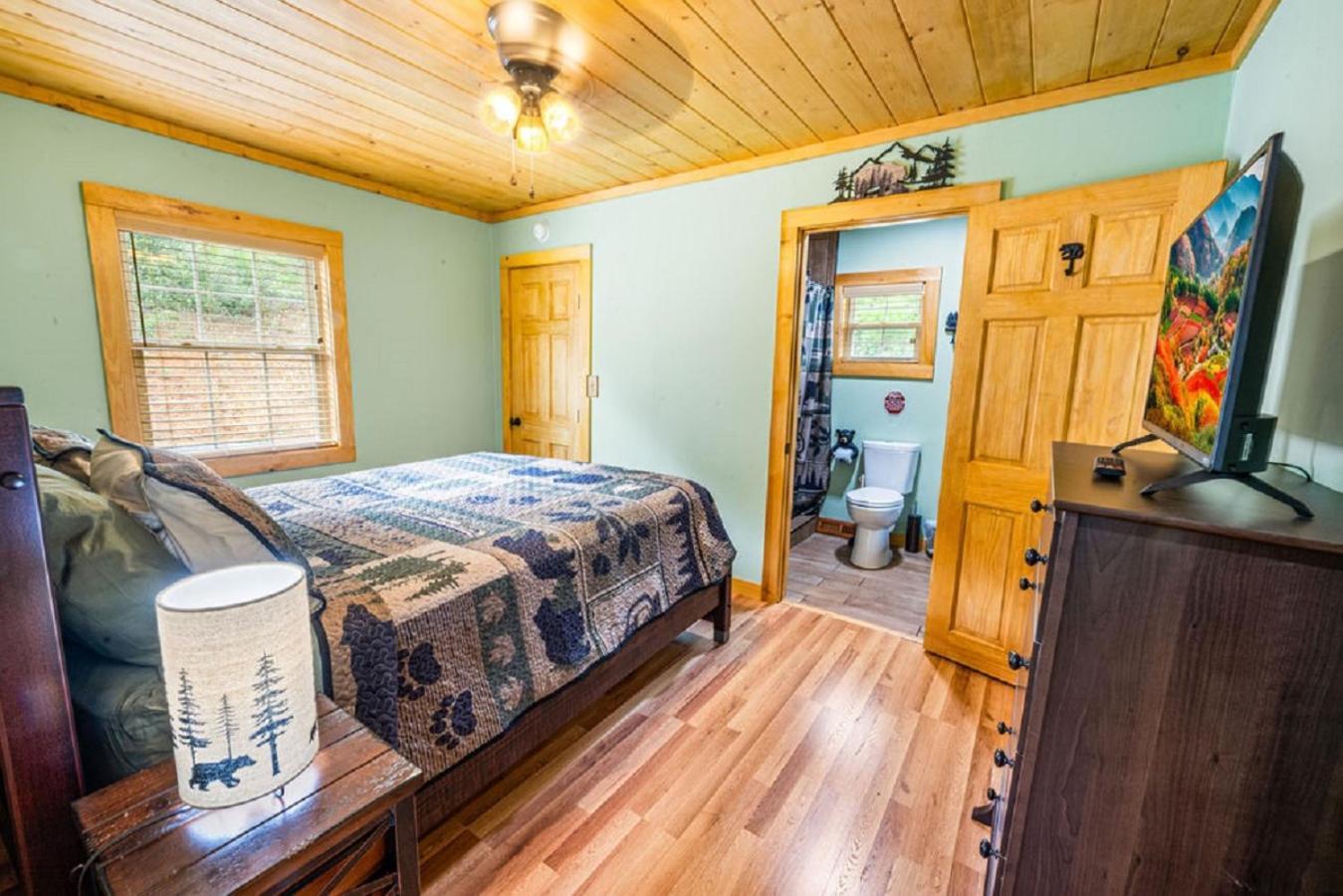 Brand New Tiny Cabin! A Bearly Adventure Sevierville Exterior foto
